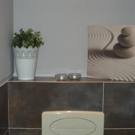 Between Beach Historical Monuments Apartment Lisbon